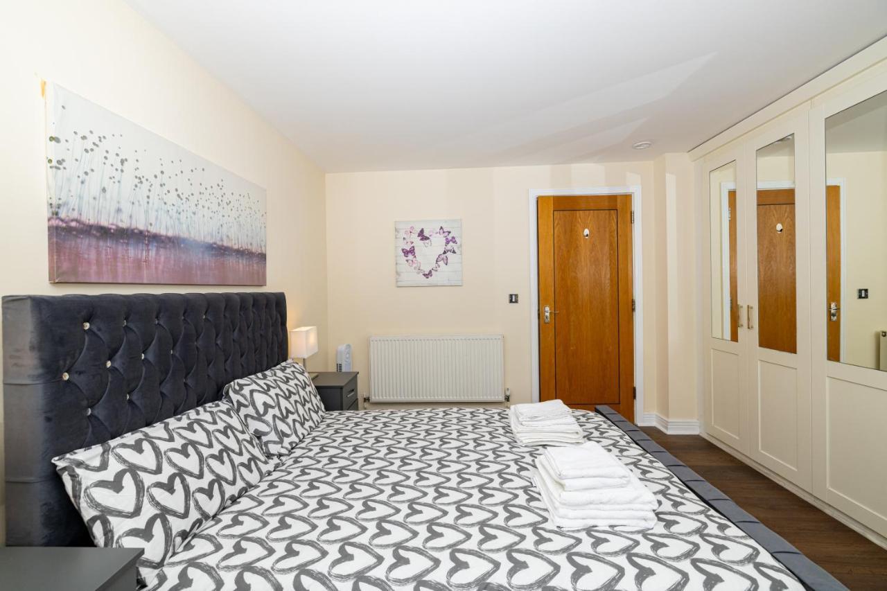 Two Bed Apartment Near Canary Wharf Londres Exterior foto