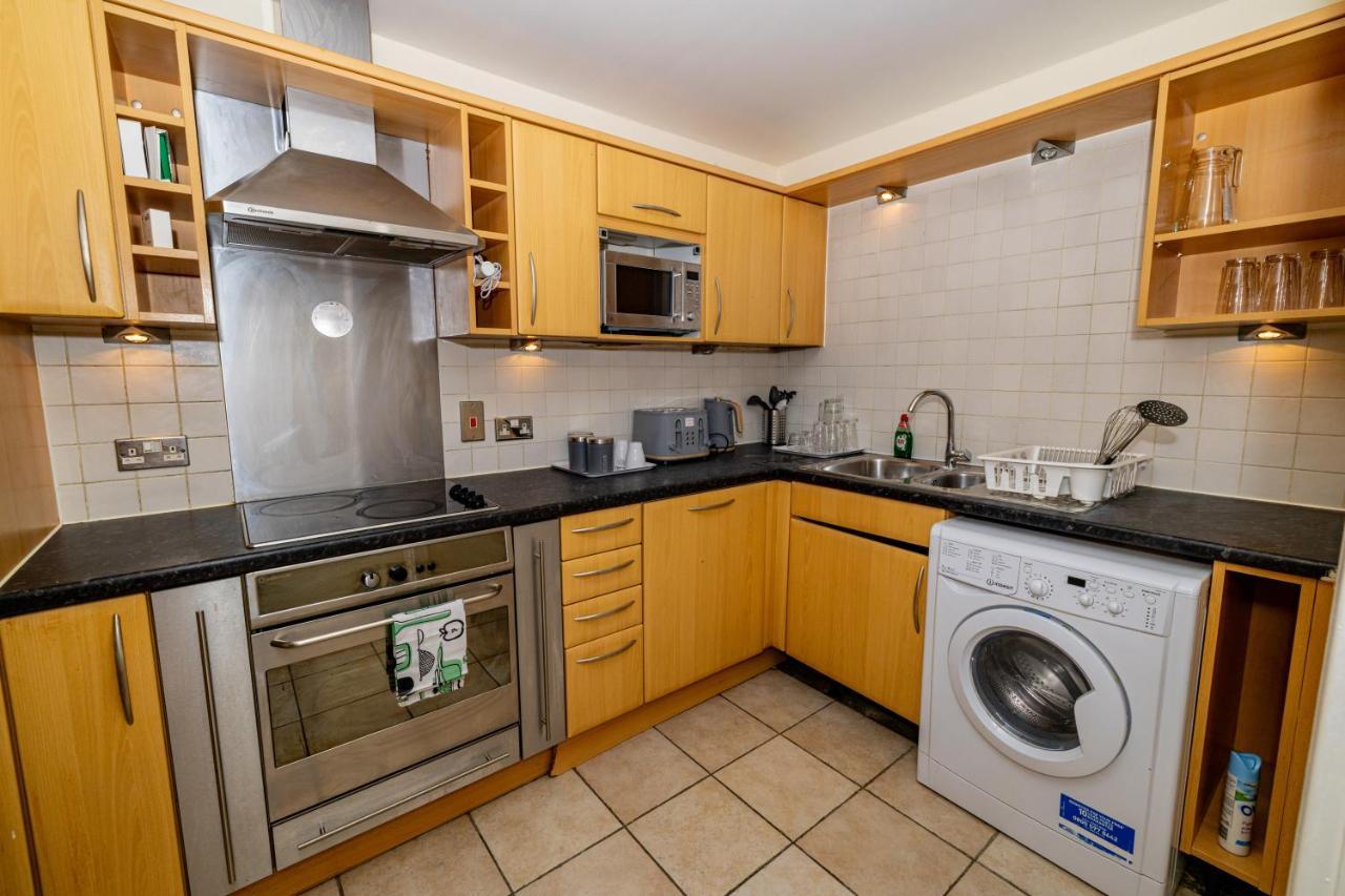 Two Bed Apartment Near Canary Wharf Londres Exterior foto